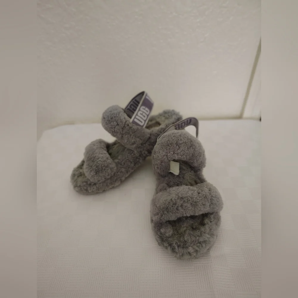 UGG Kids Fluffy Gray Sandals